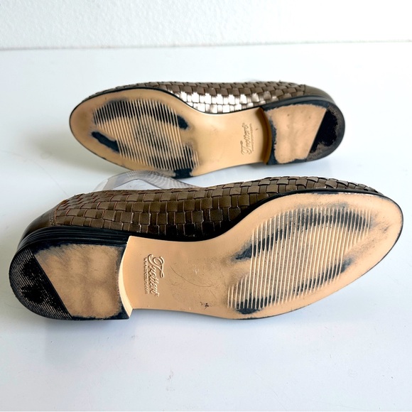 Trotters Liz loafer weave pattern pewter metallic finish GUC size 8.5 - Picture 7 of 12